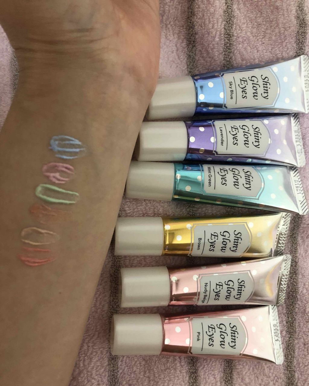 シャイニーグロウアイズD/DAISO/ジェル・クリームアイシャドウを使ったクチコミ（2枚目）