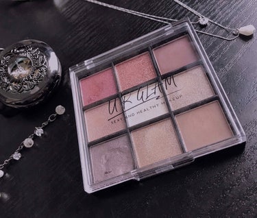 UR GLAM　BLOOMING EYE COLOR PALETTE/U R GLAM/パウダーアイシャドウを使ったクチコミ（1枚目）