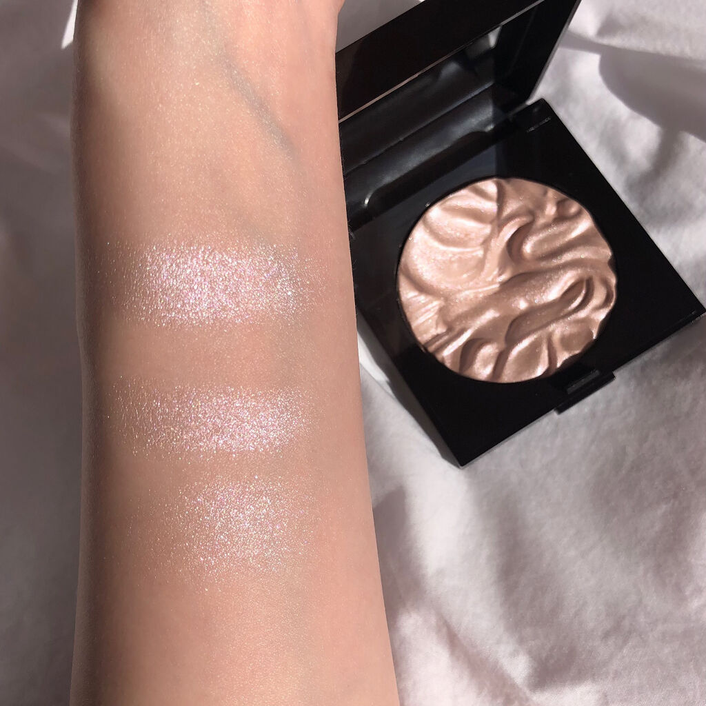 フェイスイルミネーター/ローラ メルシエ/パウダーハイライトを使ったクチコミ（2枚目）