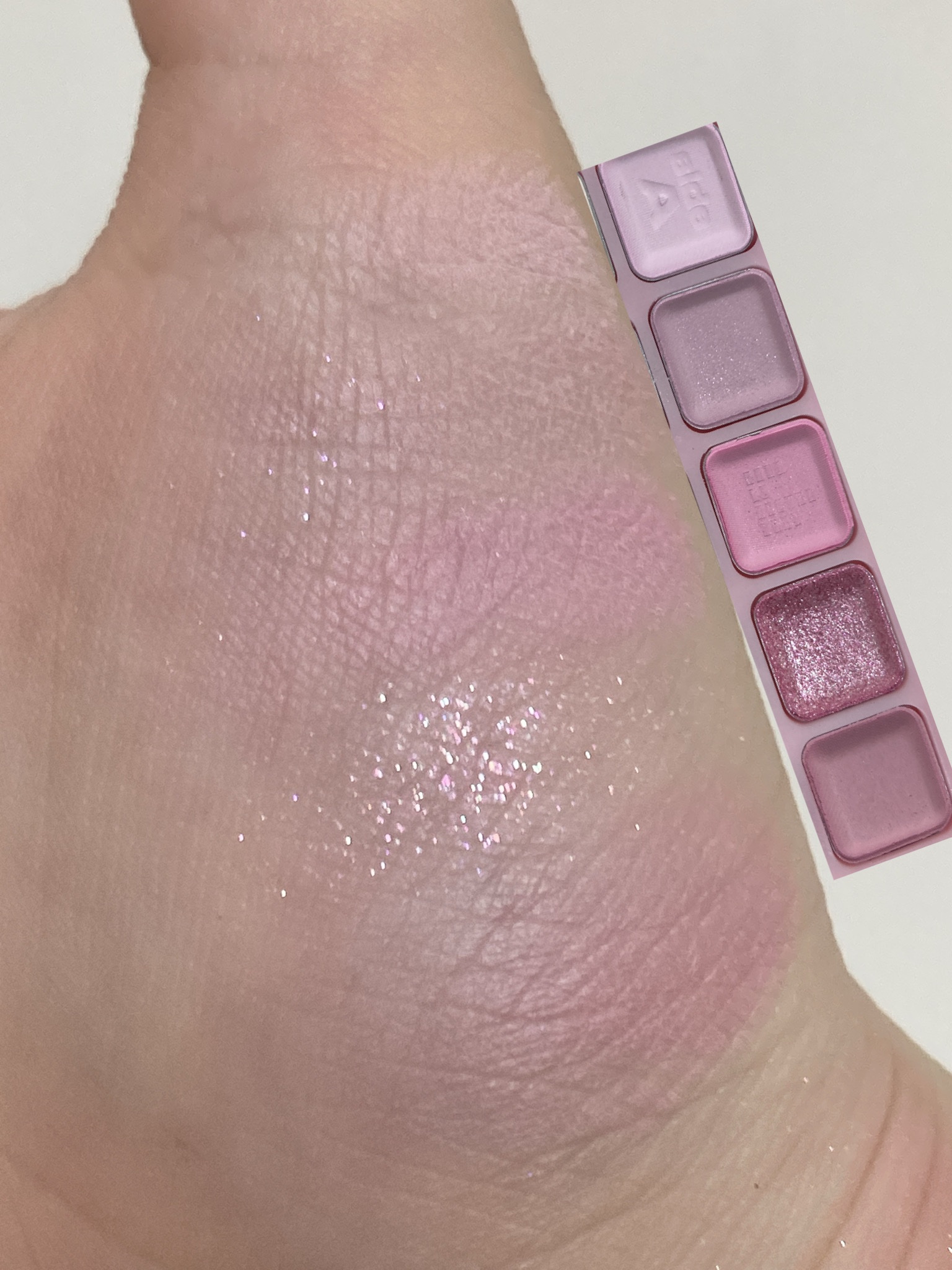 ムードキーボード 09 ミルキーベリーステレオ(Milky Berry Stereo)/lilybyred/アイシャドウパレットを使ったクチコミ（3枚目）