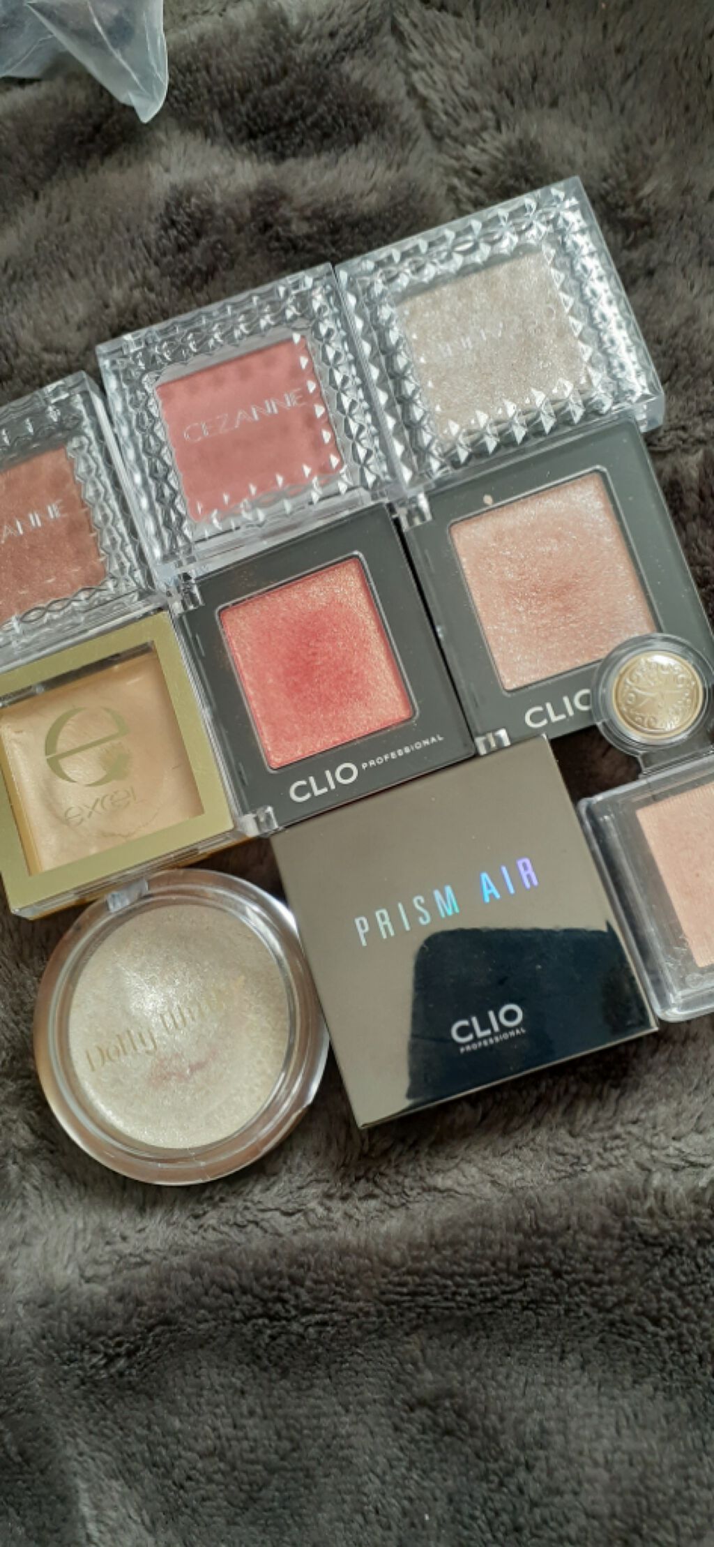 haru_china on LIPS 「アイホール全体にシャドーをグラデ意識して塗ってたのに旦那さんに..」(2枚目)