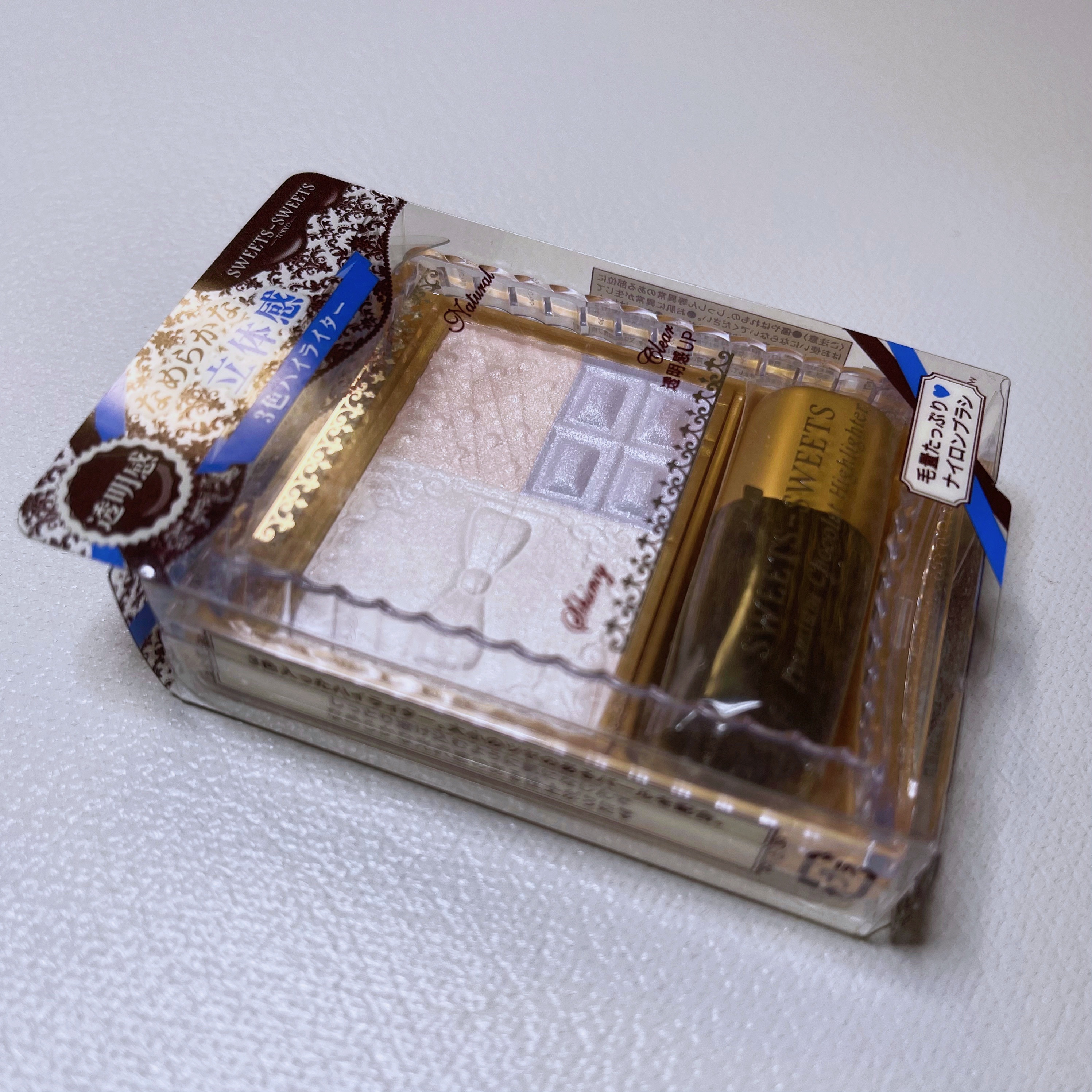 スウィーツ スウィーツ プレミアムショコラハイライターのクチコミ「スウィーツ スウィーツ

プレミアムショコラハイライター

01　ホワイトラズベリー




.....」（2枚目）