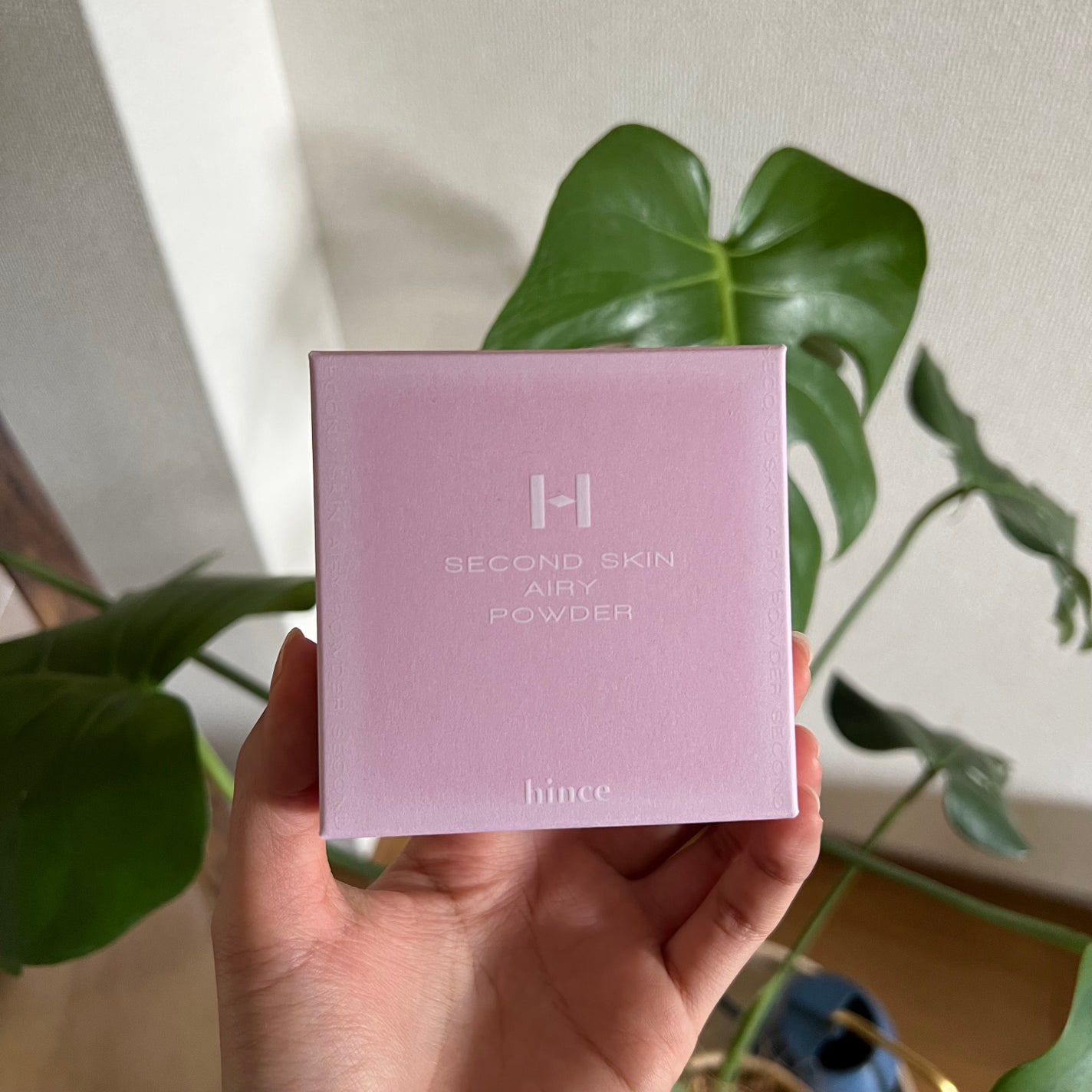 セカンドスキンエアリーパウダー/hince/プレストパウダーを使ったクチコミ(5枚目)