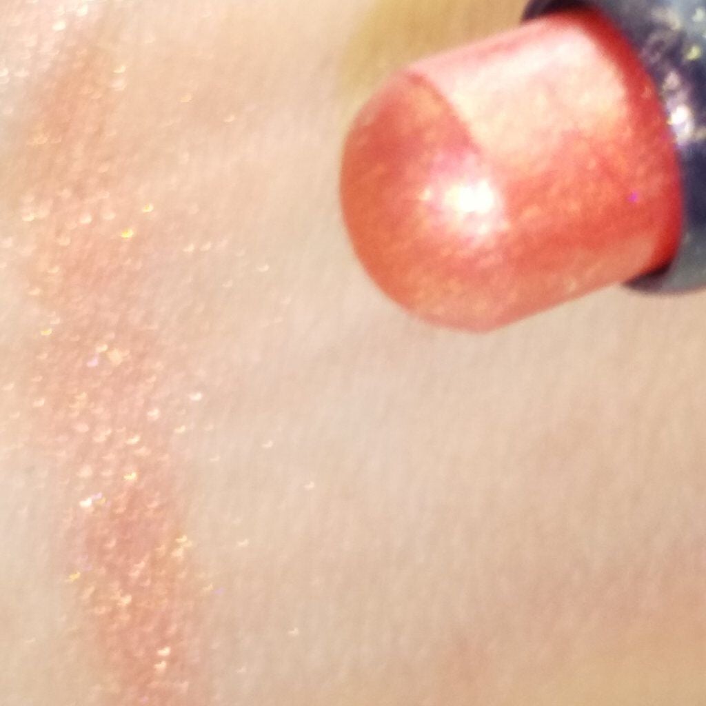 キラキラ アイシャドウ/ETUDE/スティックアイシャドウを使ったクチコミ(2枚目)