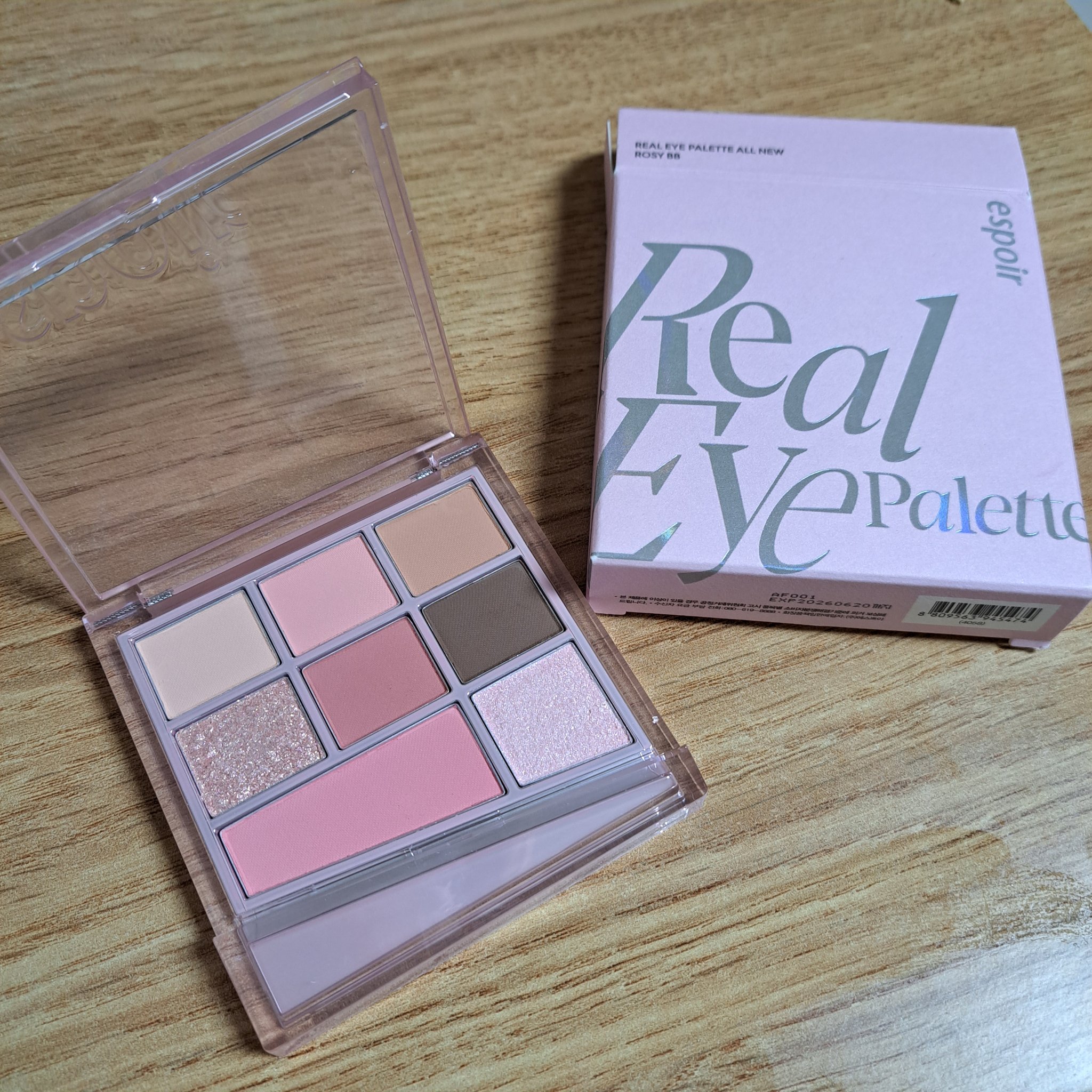 espoirのピンク系のアイシャドウに挑戦してみた❣️

✼••┈┈••✼••┈┈••✼••┈┈••✼••┈┈••✼


【使った商品】
🩷espoirリアルアイパレットオールニュー
ロージーBB　Rosy BB Edition

【色味