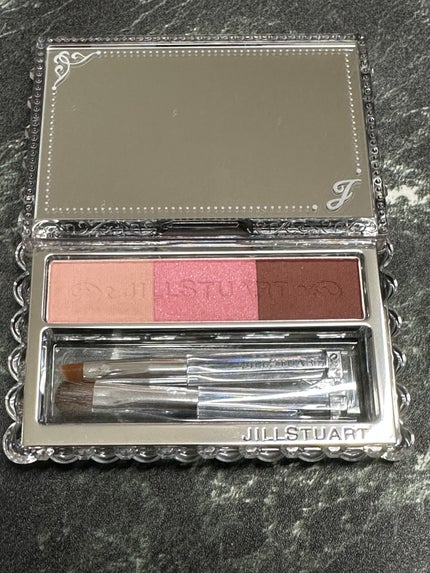 ジルスチュアート ニュアンスブロウパレット/JILL STUART/パウダーアイブロウを使ったクチコミ(4枚目)
