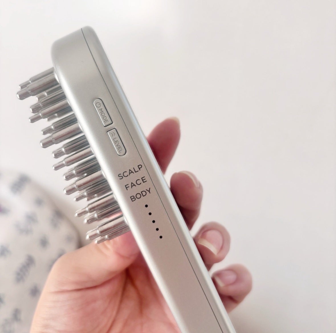 EMSリフトブラシ/SALONIA/ボディケア美容家電を使ったクチコミ(1枚目)