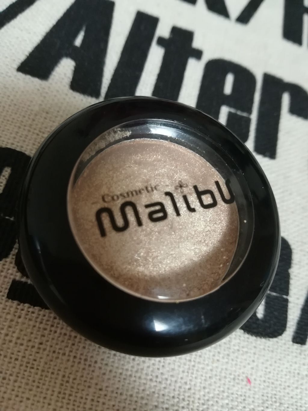 マリブアイシャドウ/マリブビューティー/単色アイシャドウを使ったクチコミ（1枚目）