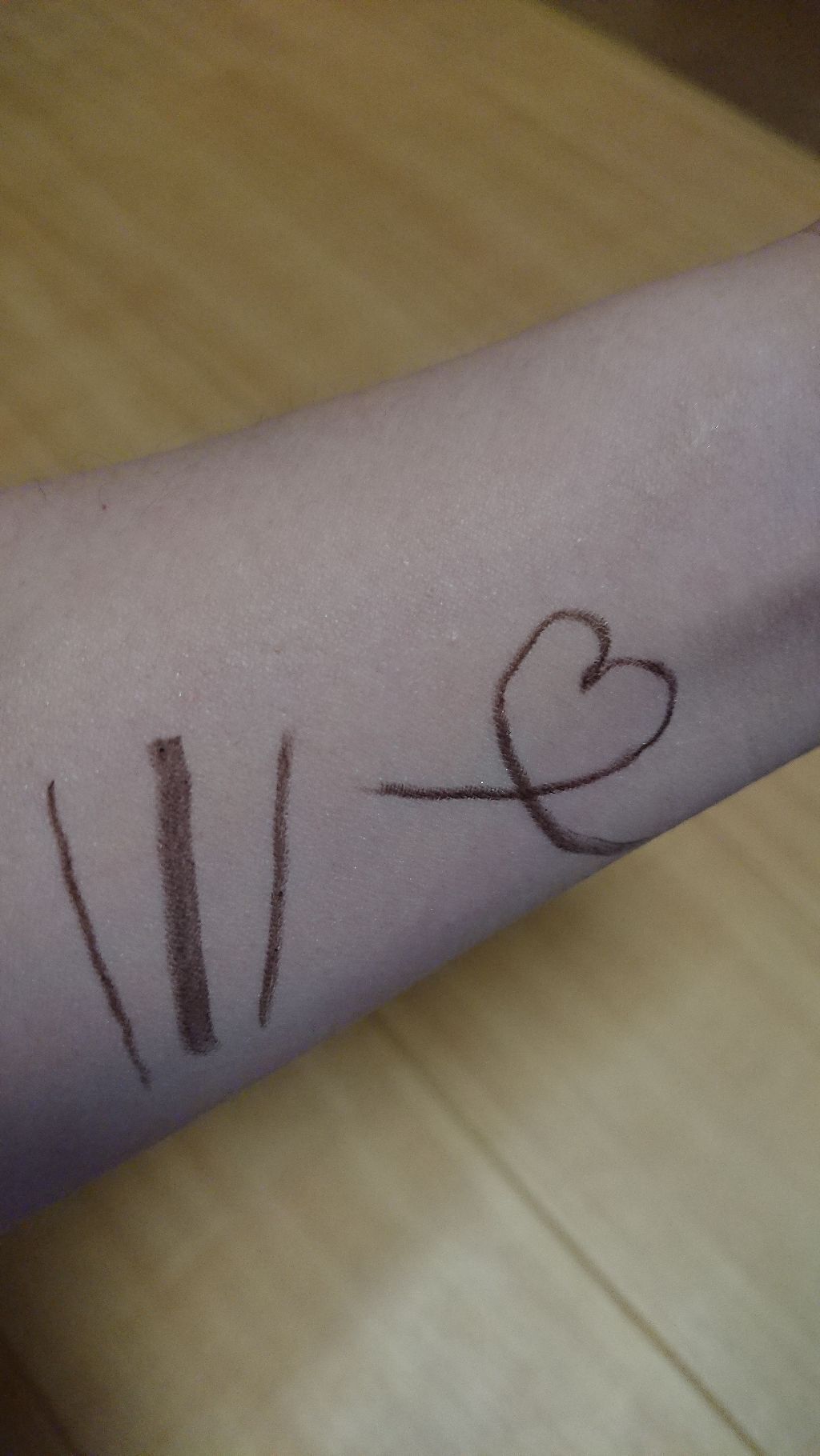 「密着アイライナー」クリームペンシル/デジャヴュ/ペンシルアイライナーを使ったクチコミ(2枚目)