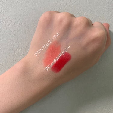 Peach C Easy Matte Lipstick ブロッサムエディションのクチコミ「こんばんは🌇
今回はやっとGETできたら「Peach Cのリップ紹介」です🍑
本当に可愛い！！.....」（3枚目）