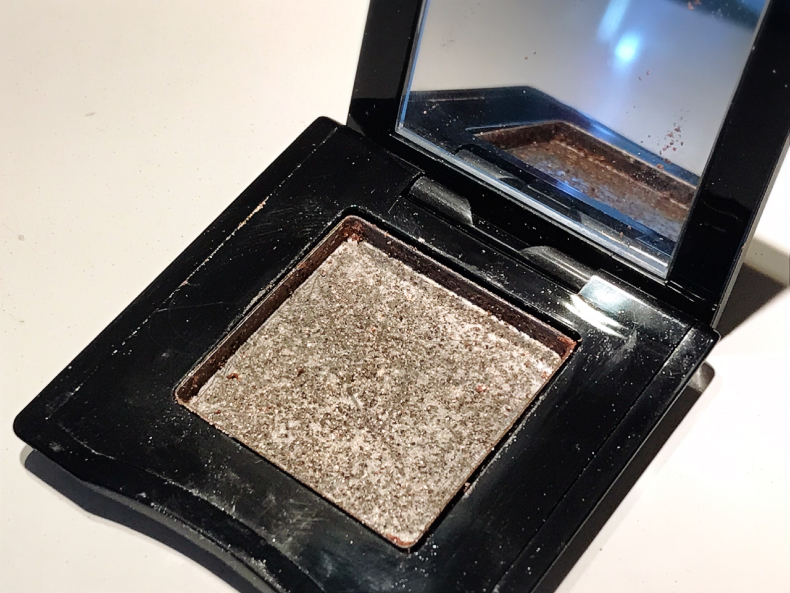 ポップ パウダージェル アイシャドウ 04 Sube-Sube Beige/SHISEIDO/単色アイシャドウを使ったクチコミ（1枚目）