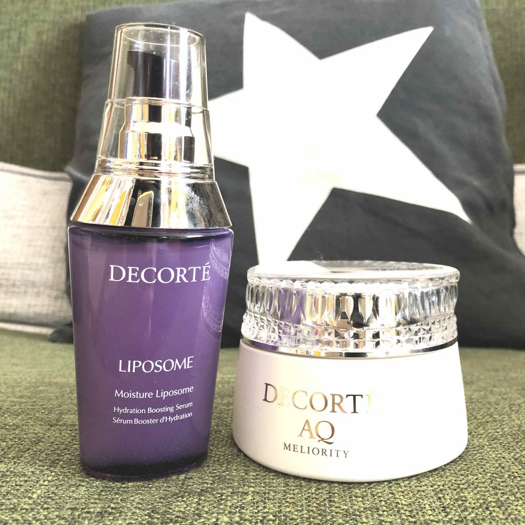 コスメデコルテ
ミリオリティクレンジングクリーム
モイスチュアリポソーム

★★★

この2点は大好きなやーつ♡♡
もう手放せない。
私のお守りみたいなものです。

★★★

クレンジングクリームは
マッサージしながらくるくるすると
白いク