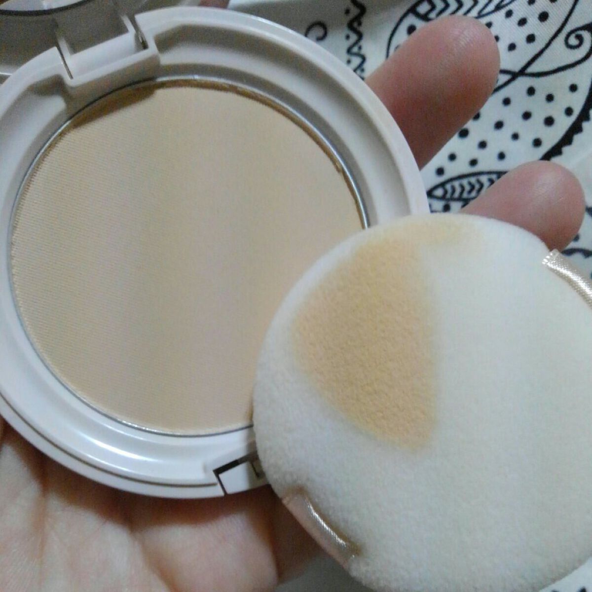 エッセンスパウダー /セラフォア/プレストパウダーを使ったクチコミ(5枚目)