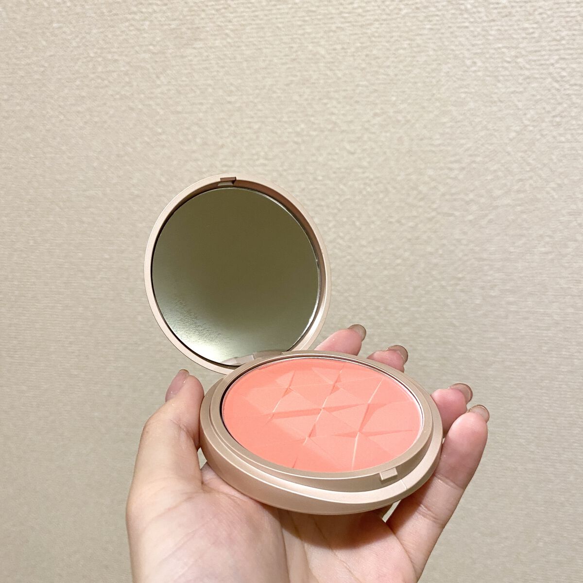 ライトウェイト マットチーク/SHEGLAM/パウダーチークを使ったクチコミ（1枚目）