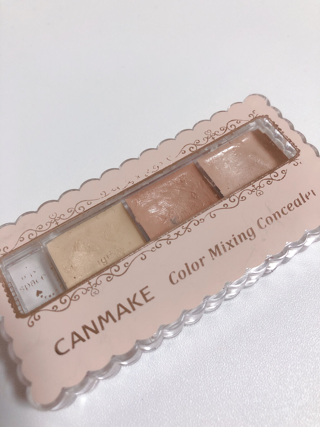 カラーミキシングコンシーラー 12 イエロー＆オレンジベージュ/キャンメイク/パレットコンシーラーを使ったクチコミ（1枚目）