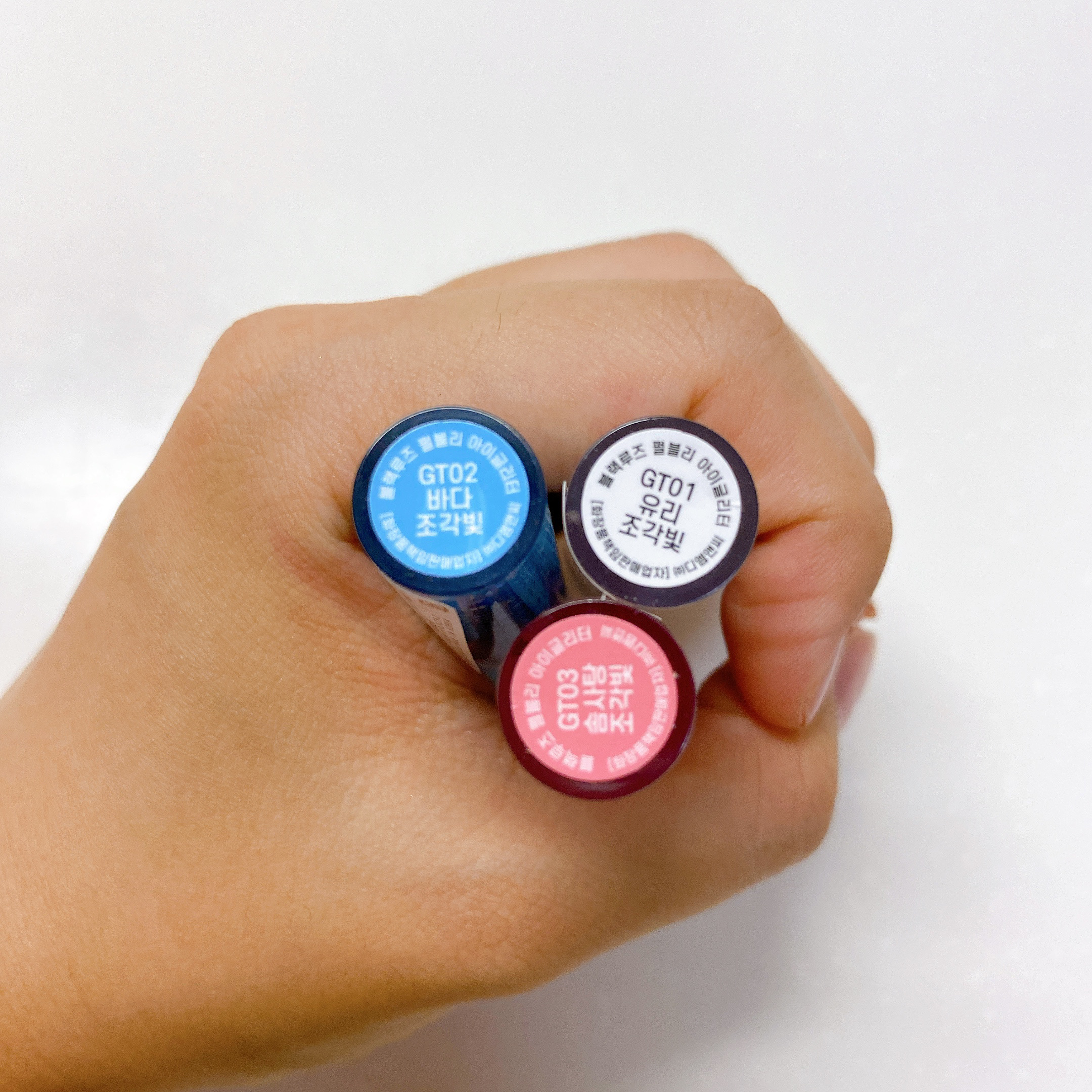 パールブリー アイグリッター  トライアングル/BLACK ROUGE/グリッターを使ったクチコミ（3枚目）