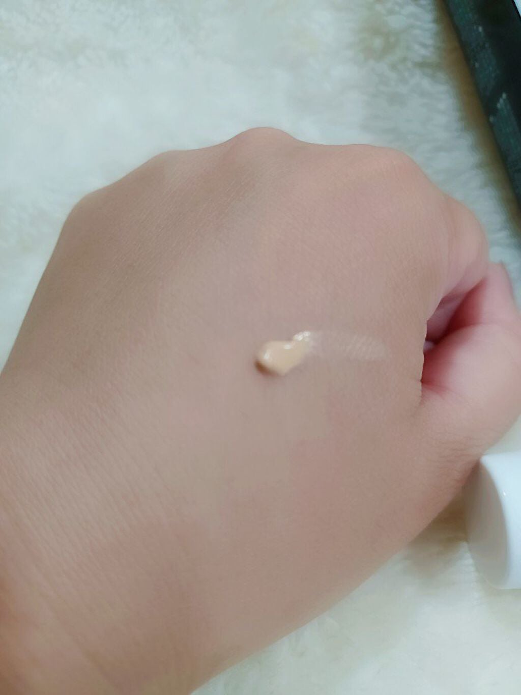 バブ美 on LIPS 「素晴らしい下地。。ではなく日焼け止めジェルです💦でも、そこら辺..」(3枚目)