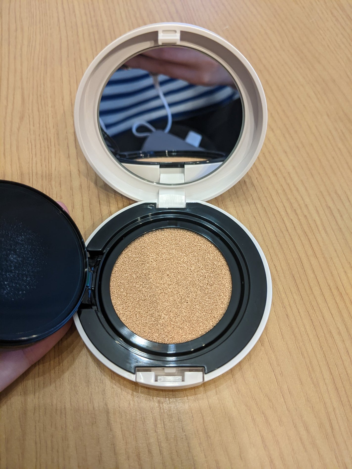 シフォンフィットクッションファンデーション/CEZANNE/クッションファンデーションを使ったクチコミ(3枚目)