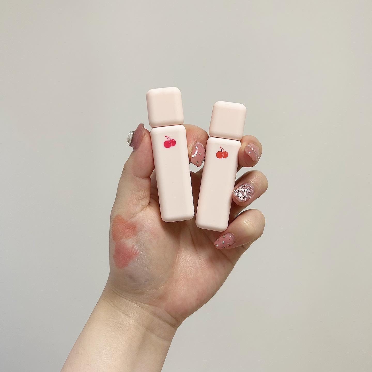 チューインガムベルベットティント/KIRSH(キルシー)/リップティントを使ったクチコミ（3枚目）