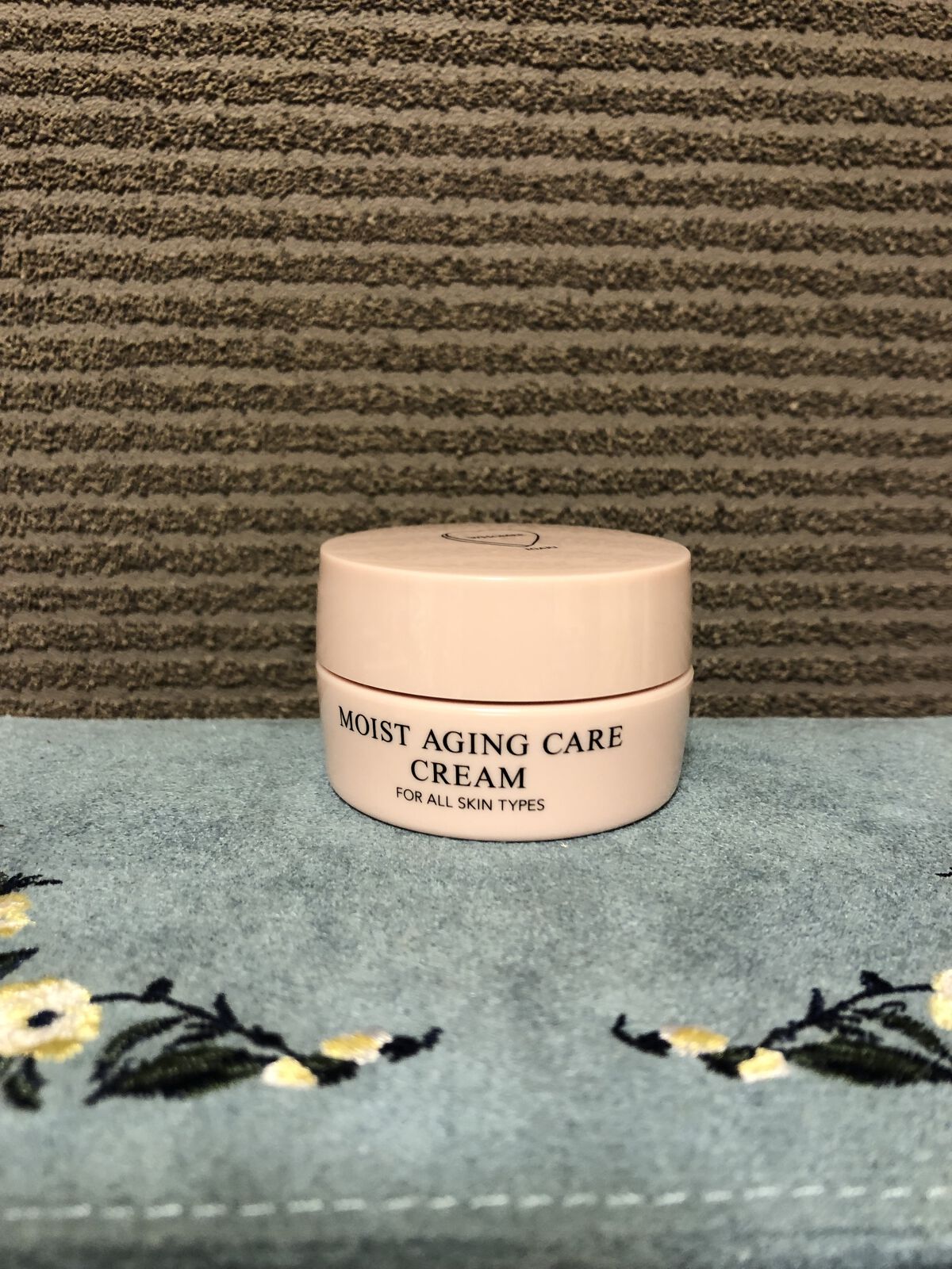 モイストエイジングケアクリーム/WHOMEE/フェイスクリームを使ったクチコミ（1枚目）