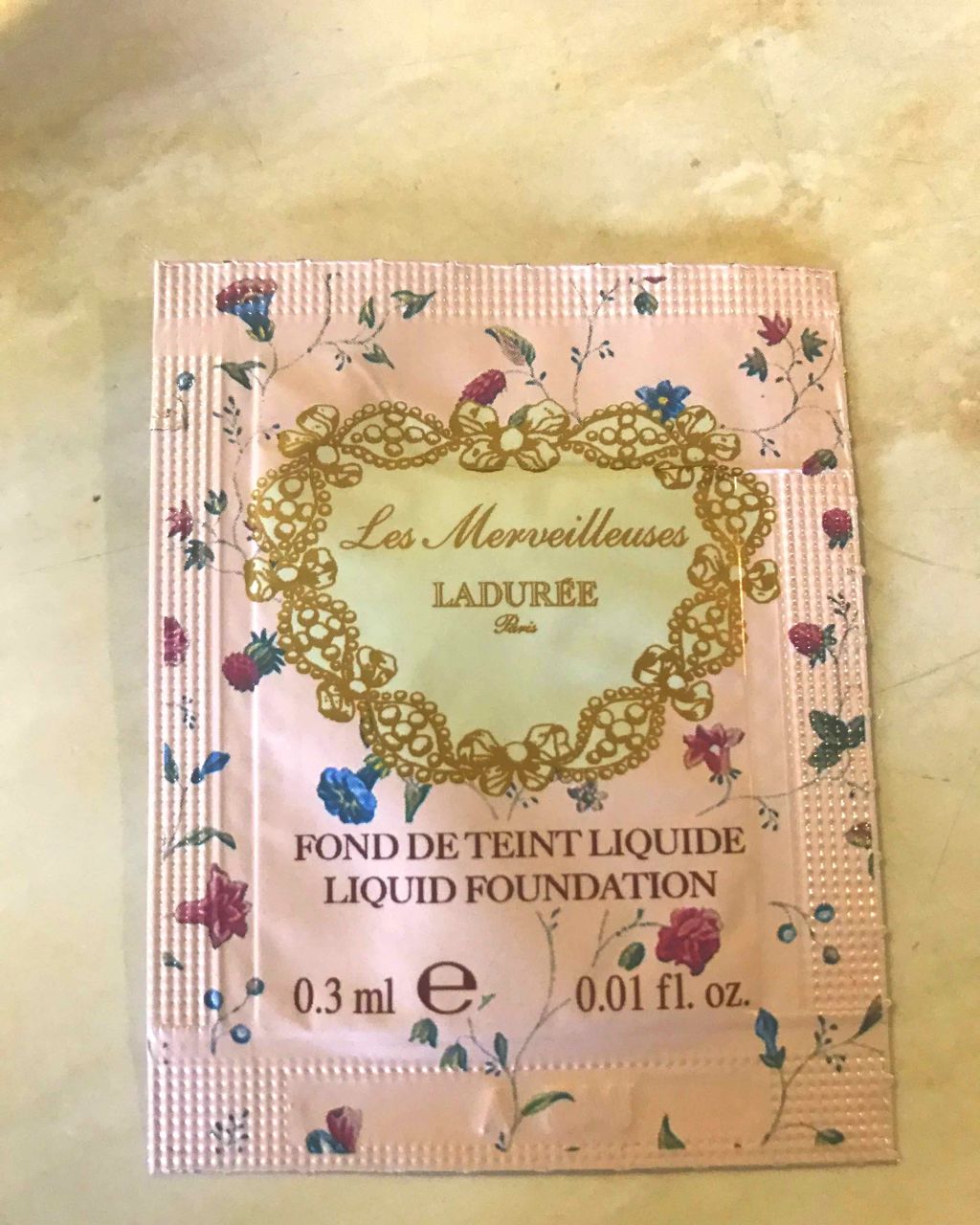リクイド ファンデーション/レ・メルヴェイユーズ ラデュレ/リキッドファンデーションを使ったクチコミ(1枚目)