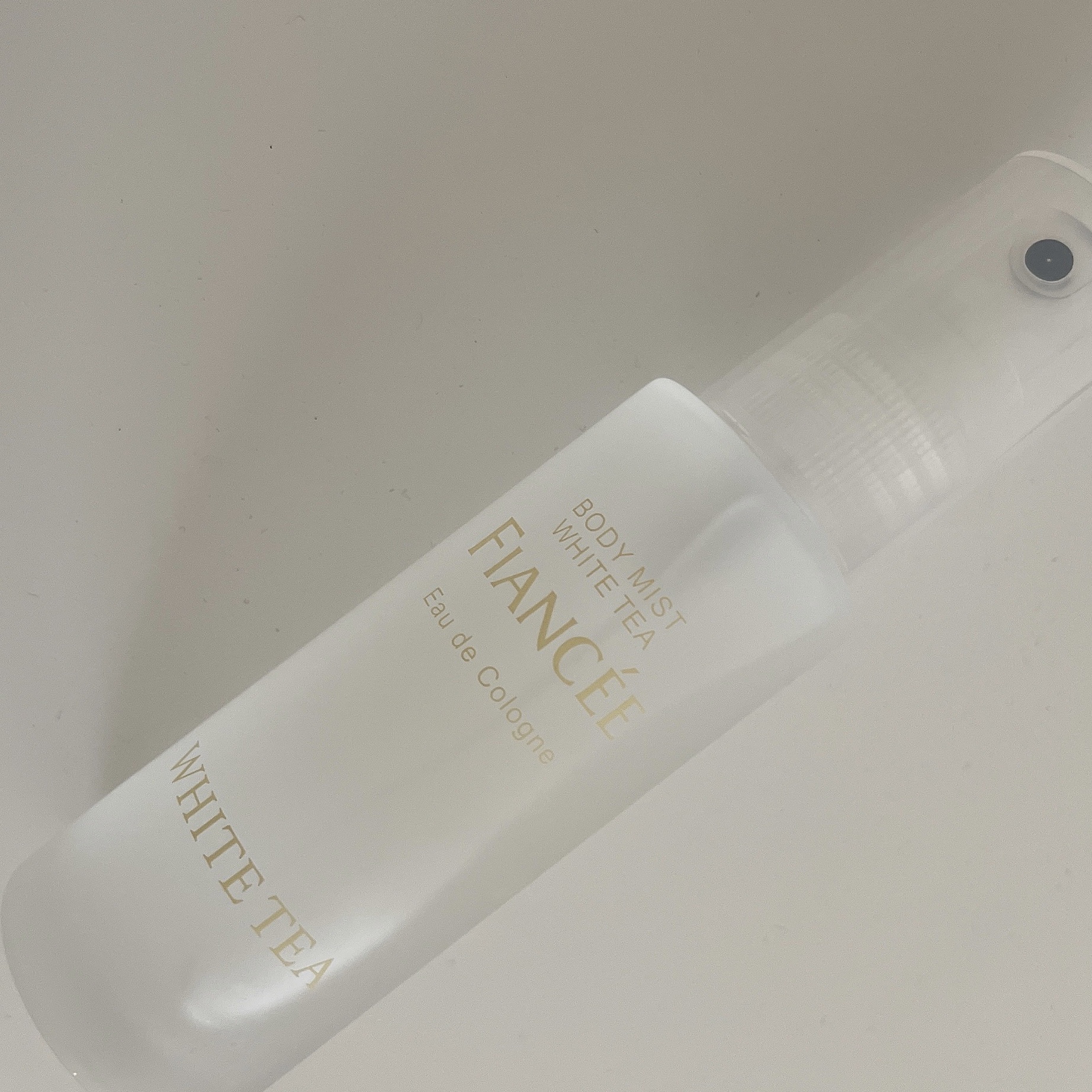 ボディミスト ホワイトティーの香り/フィアンセ/香水を使ったクチコミ（2枚目）