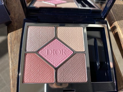 【旧】ディオールショウ サンク クルール (スプリング コレクション 2024 限定品)/Dior/アイシャドウを使ったクチコミ(3枚目)