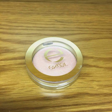 シャイニーシャドウ N/excel/単色アイシャドウを使ったクチコミ(1枚目)