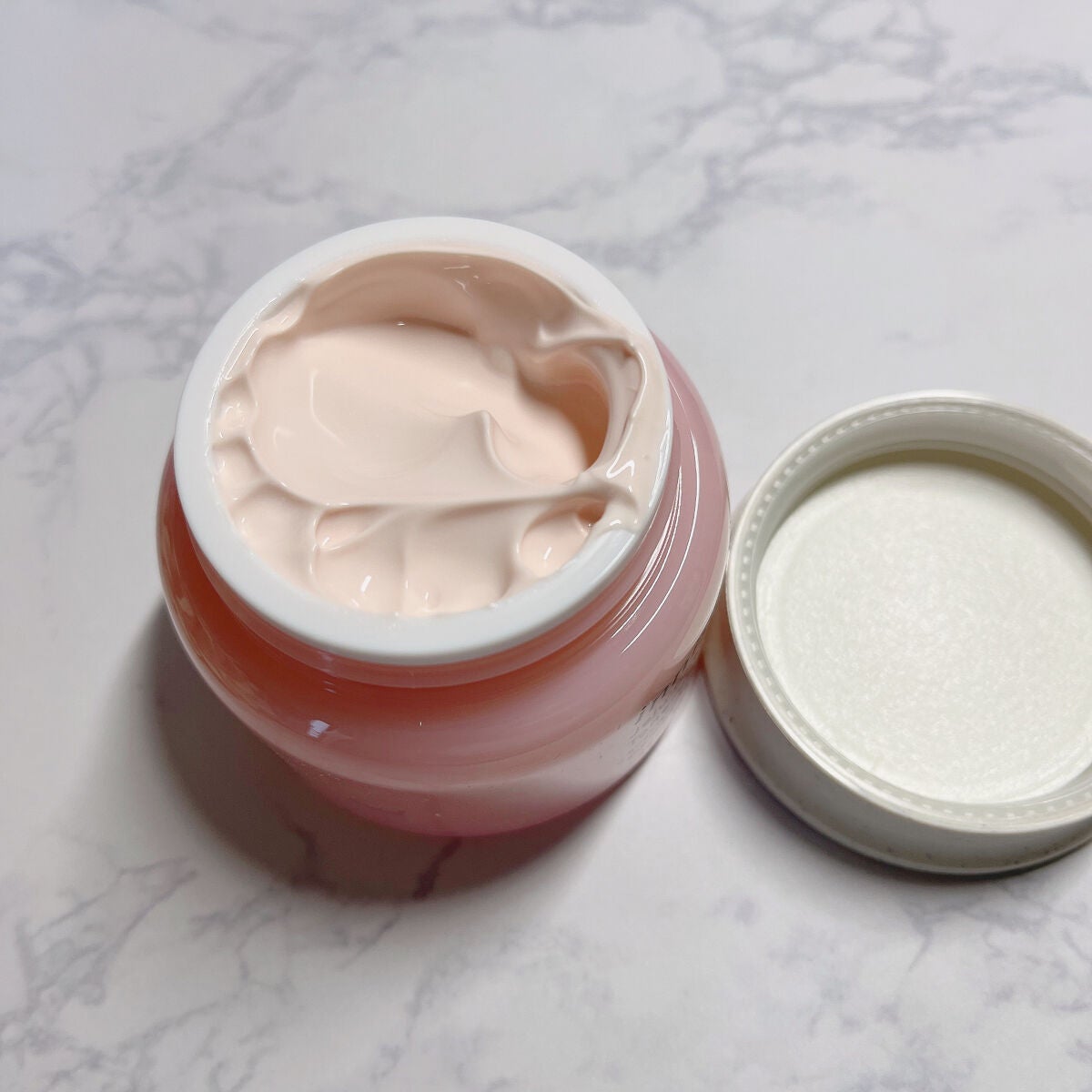 チェジュ チェリーブロッサム トーンアップクリーム/innisfree/化粧下地を使ったクチコミ(2枚目)