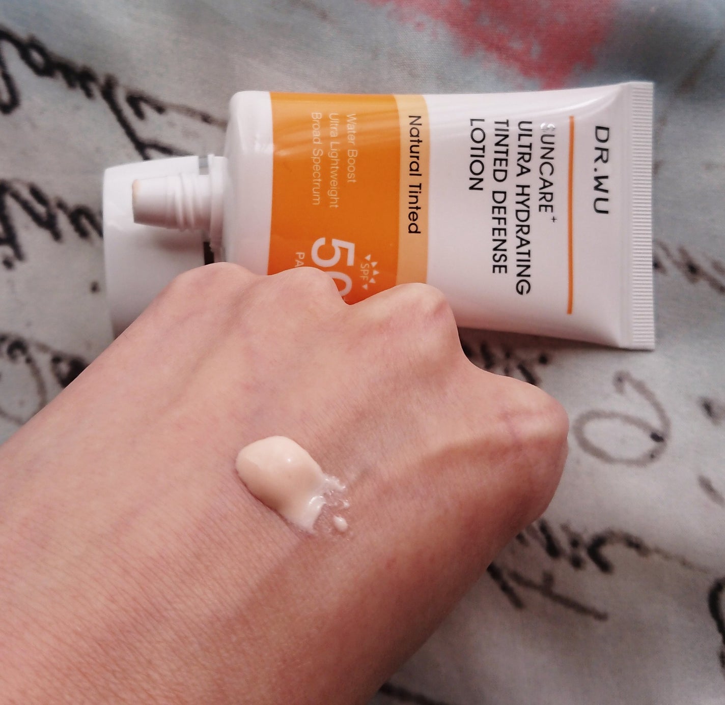 サンスクリーン+モイスト(色付き)<日焼け止め>/DR.WU/日焼け止めローションを使ったクチコミ(3枚目)