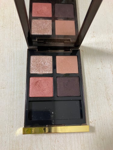 TOM FORD BEAUTY トム フォード イルミネイティング プライマーのクチコミ「TOM FORD BEAUTYトム フォード イルミネイティング プライマー
TOM FORD.....」（2枚目）