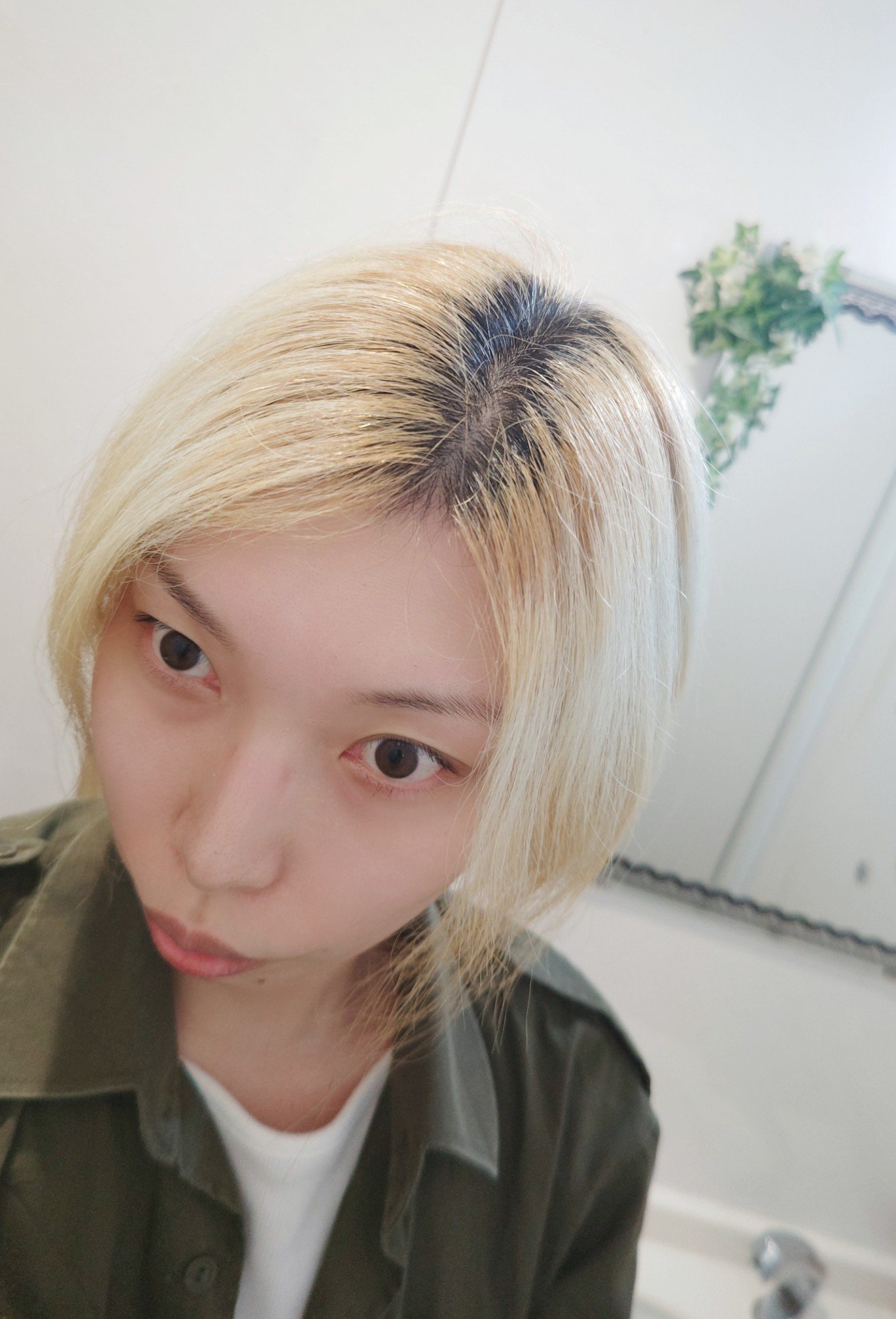 cocoa✨フォロバ100のクチコミ「メイク初心者の記録（セルフブリーチ編その4）

✼••┈┈••✼••┈┈••✼••┈┈••✼•.....」（2枚目）