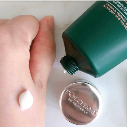 ファイブハーブス リペアリングヘアミルクセラム/L'OCCITANE/ヘアミルクを使ったクチコミ(4枚目)