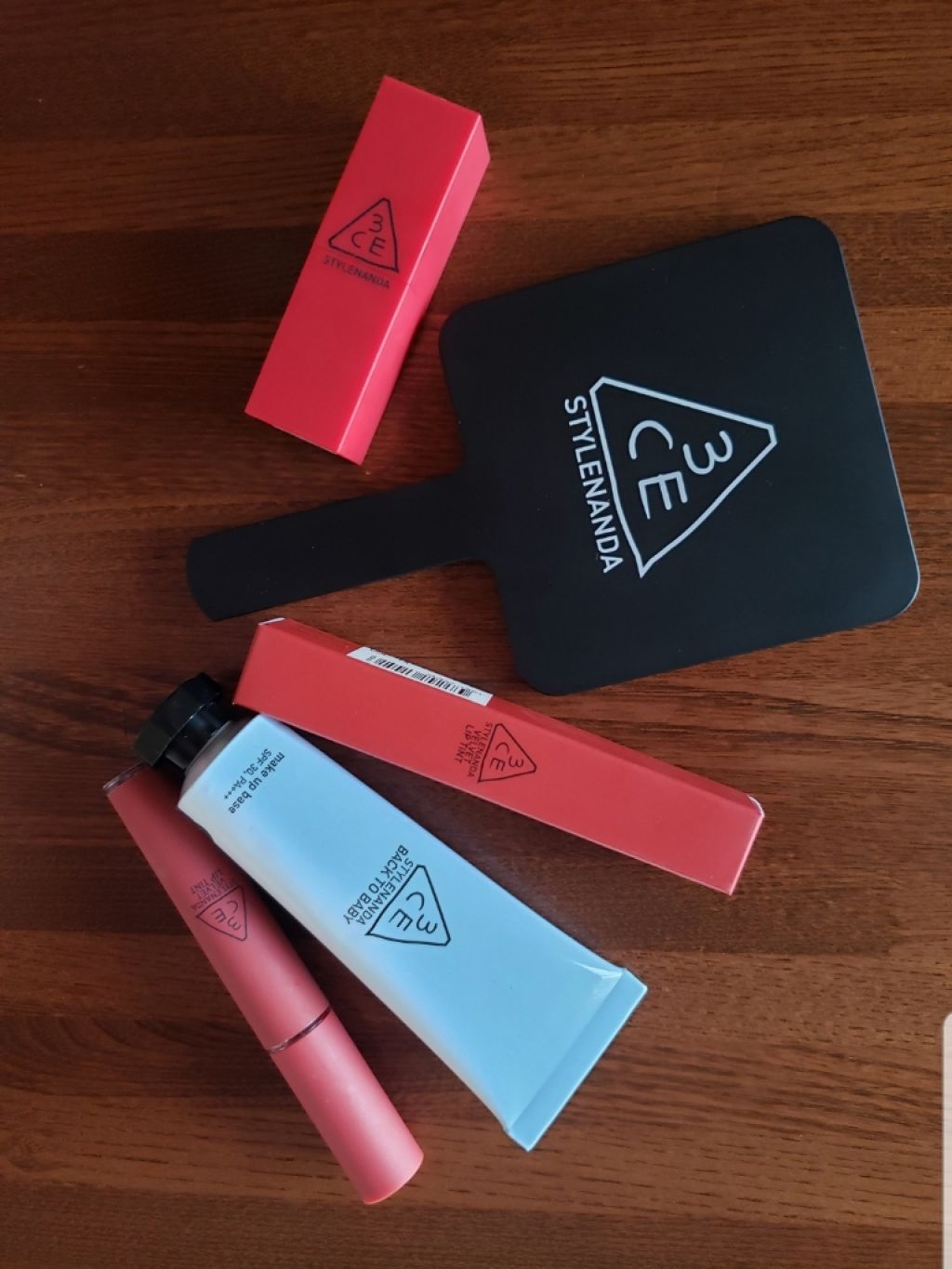 3CE スクエア ミニ ハンドミラー/3CE/その他化粧小物を使ったクチコミ（1枚目）