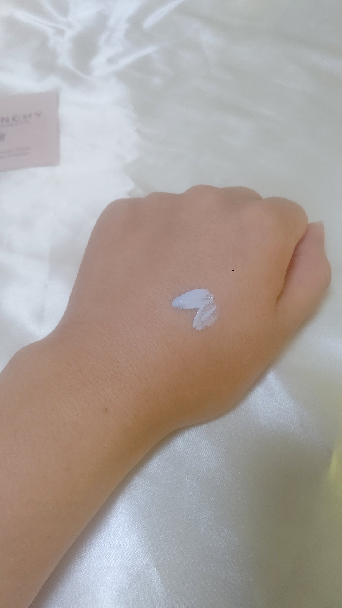 プリズム・リーブル・スキンケアリング・コレクター/GIVENCHY/化粧下地を使ったクチコミ(3枚目)