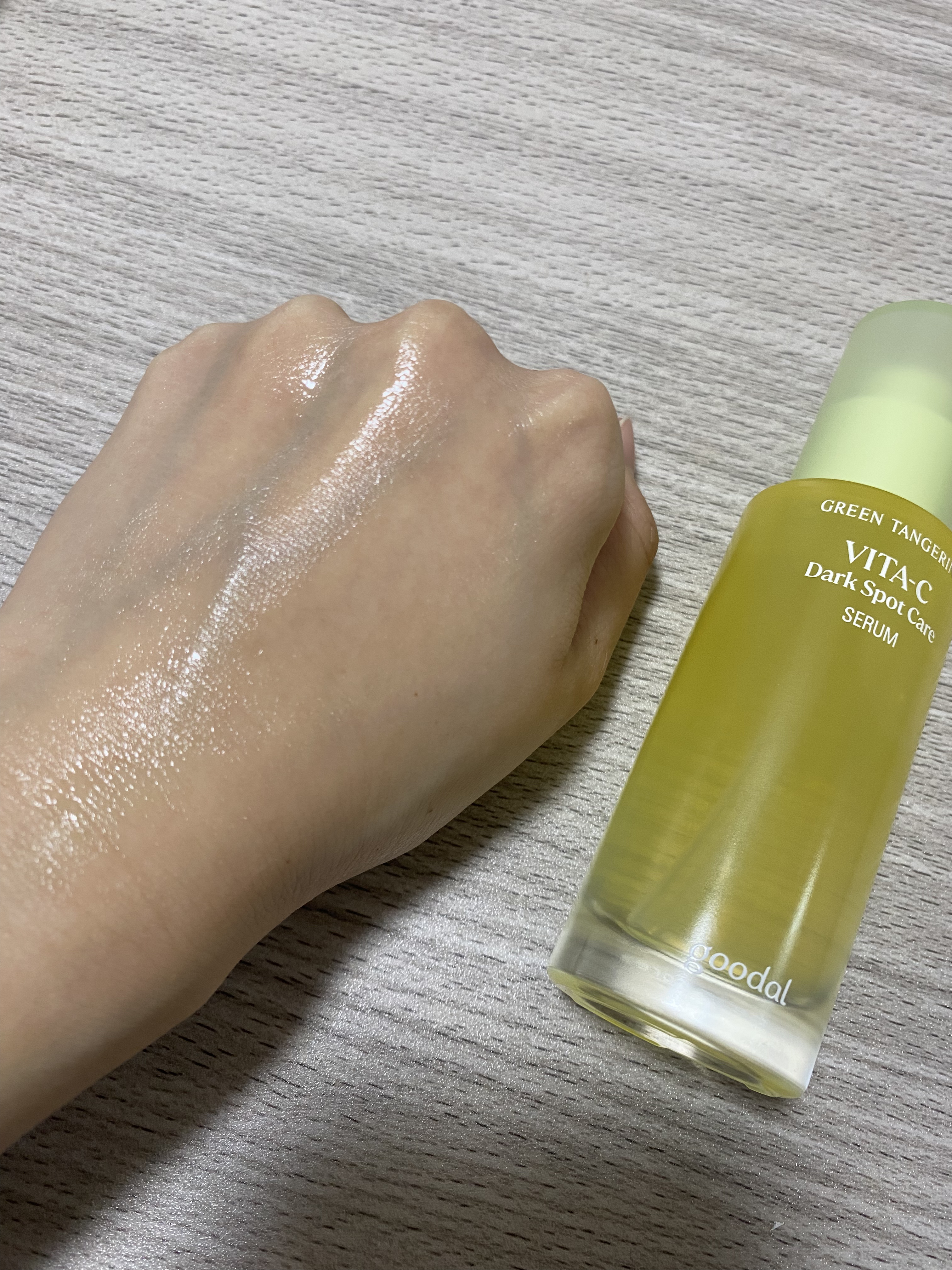 グリーンタンジェリン ビタC ダークスポットケアセラム/goodal/美容液を使ったクチコミ（3枚目）