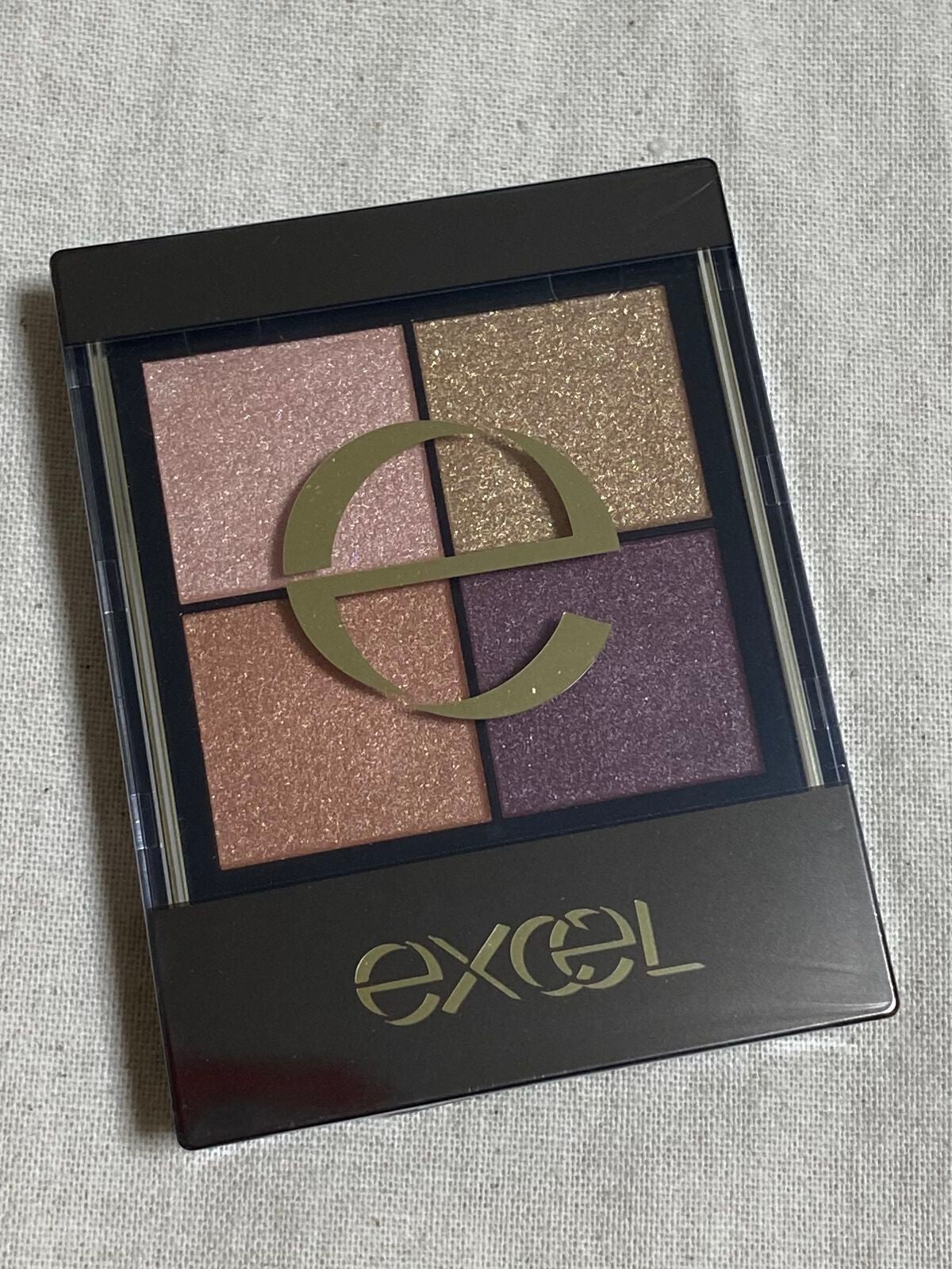 リアルクローズシャドウ/excel/アイシャドウパレットを使ったクチコミ(1枚目)