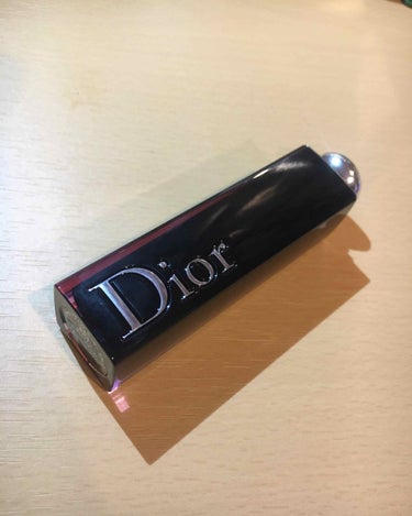 Dior 524
大好きなミルクティー色です。
保湿力も結構ありますし、色落ちにくいタイプです。
個人的には時間がかかると透明なグロスでメイク直すしています。
ヌード系が好みな方にお勧めします❤️

潤