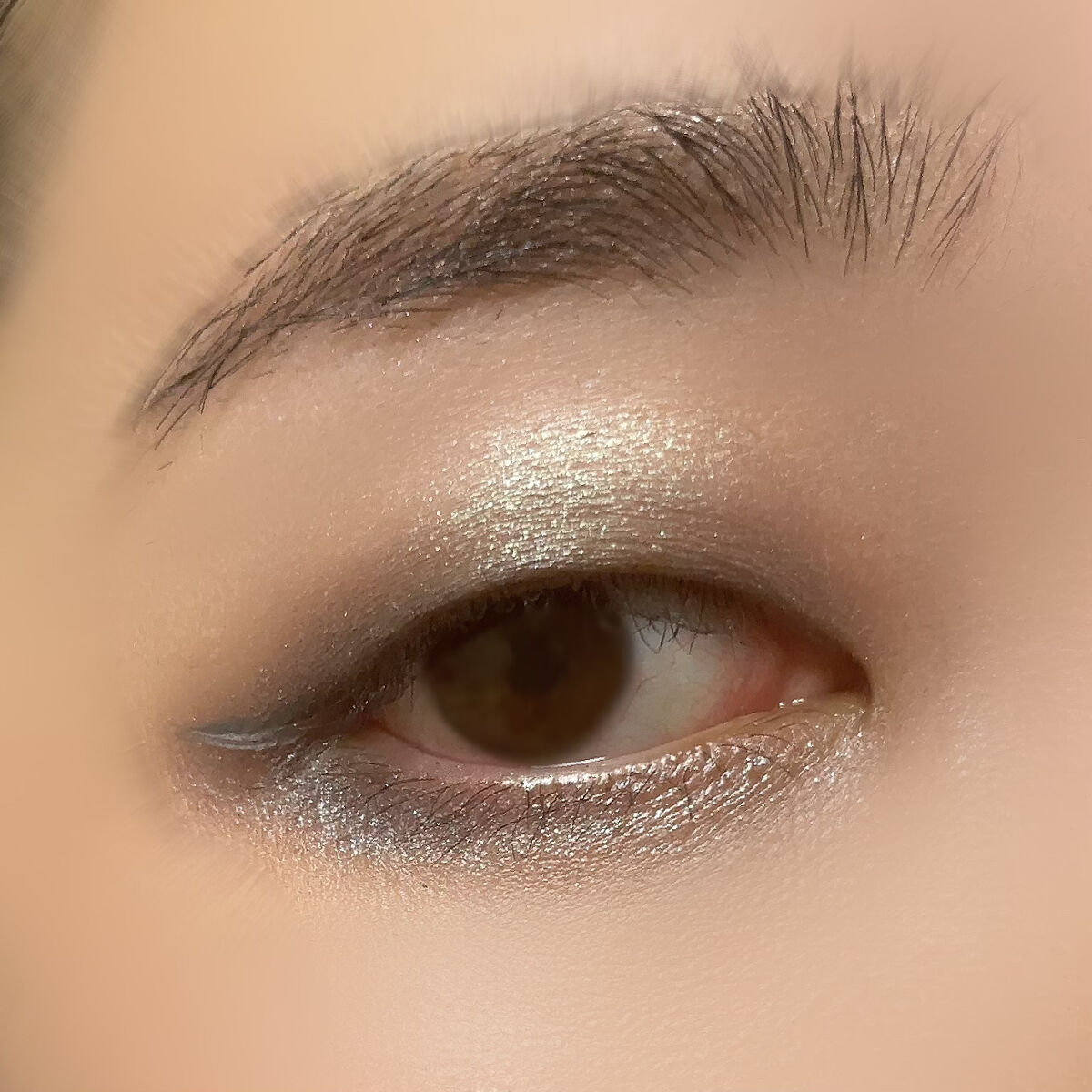 プリズマ シャドウ 05 カラー・ マーメイド/NYX Professional Makeup/単色アイシャドウを使ったクチコミ（3枚目）