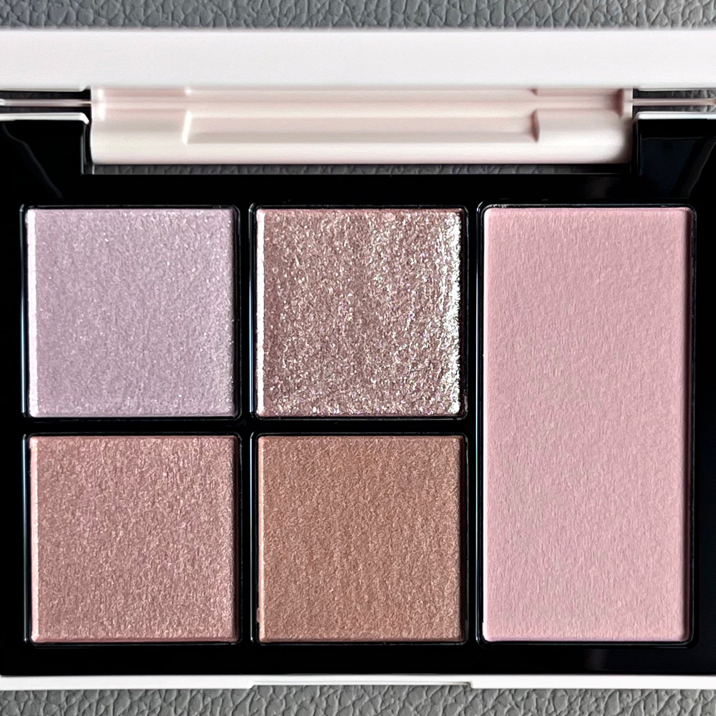 フェイス スタイリスト/SNIDEL BEAUTY/アイシャドウパレットを使ったクチコミ(2枚目)