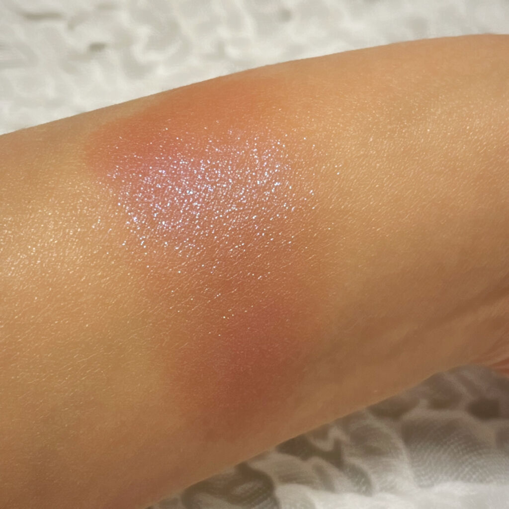  シアー グリッターアイズ/KiSS/単色アイシャドウを使ったクチコミ（3枚目）