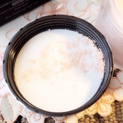 トランスルーセント ルース セッティング パウダー トーンアップ ローズ/ローラ メルシエ/ルースパウダーを使ったクチコミ(2枚目)