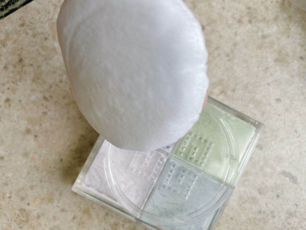 プリズム・リーブル/GIVENCHY/ルースパウダーを使ったクチコミ（3枚目）