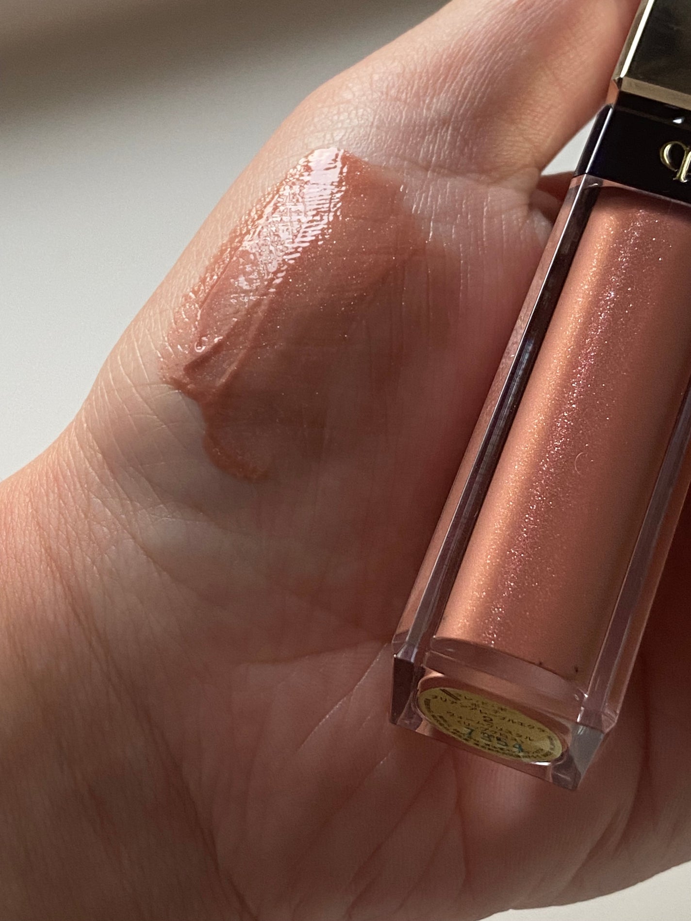 クレ・ド・ポー ボーテ ブリアンアレーブルエクラ/クレ・ド・ポー ボーテ/リップグロスを使ったクチコミ(6枚目)