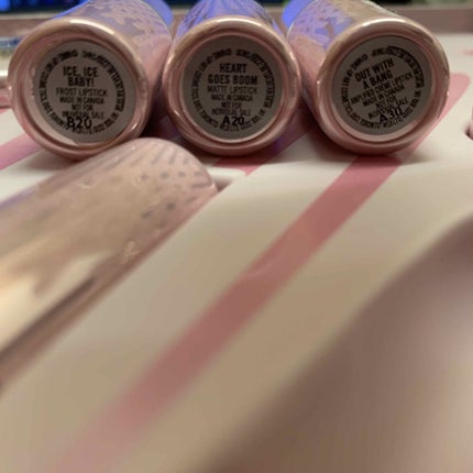 リップスティック M·A·C フロステッド ファイヤーワーク/M・A・C/口紅を使ったクチコミ(3枚目)