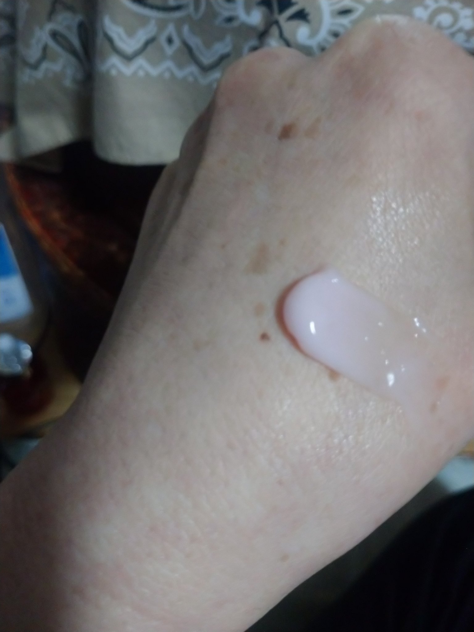 ROSE VITAL CREAM/Coreana/フェイスクリームを使ったクチコミ（3枚目）