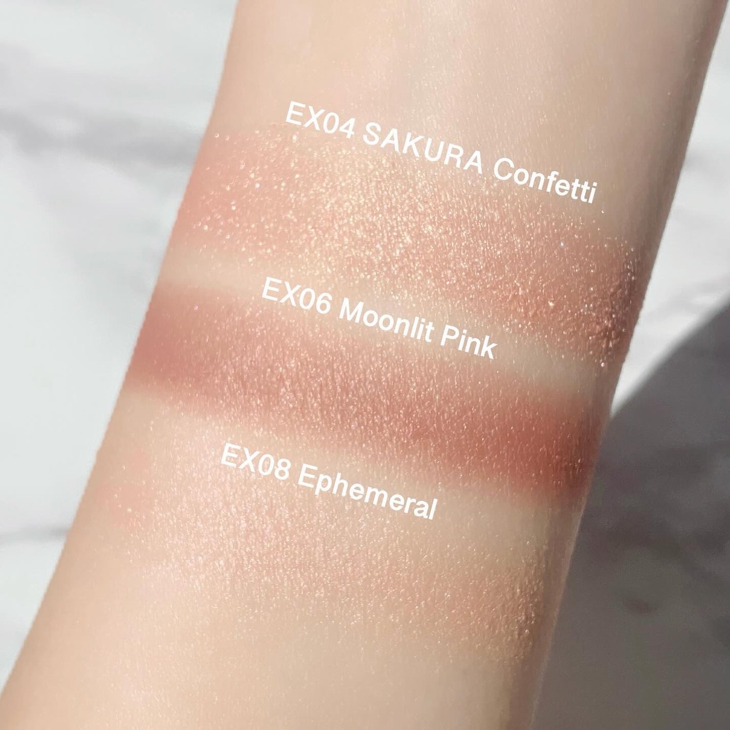 ペタル フロート アイシャドウ/to/one/アイシャドウパレットを使ったクチコミ(4枚目)