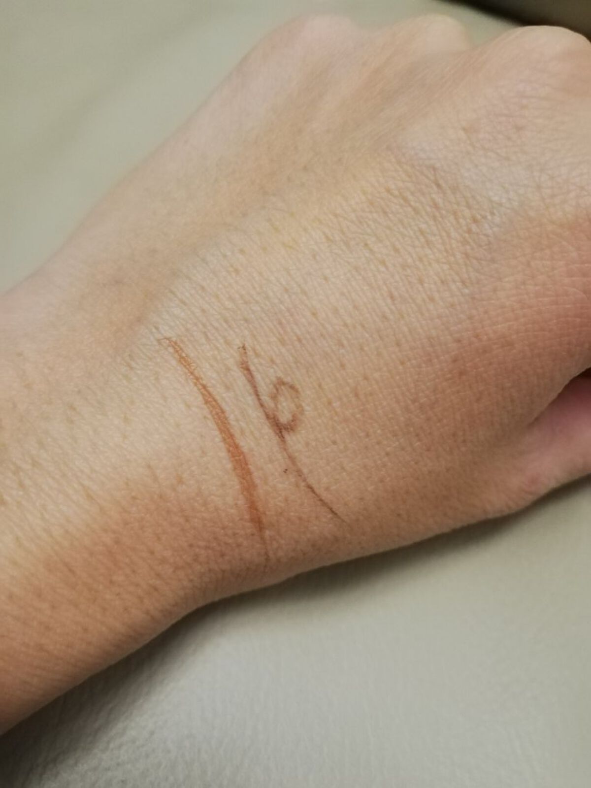 ブロウラッシュEX ウォーターストロング Wアイブロウ(ペンシル&リキッド)/ブロウラッシュ/アイブロウペンシルを使ったクチコミ(3枚目)