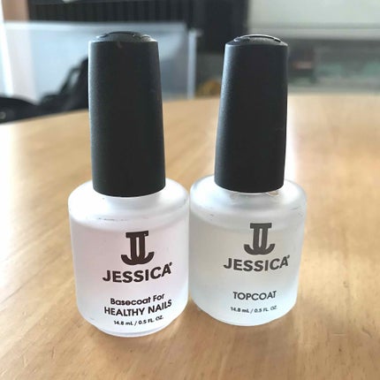 JESSICA(ジェシカ) ベースコート ヘルシーのクチコミ「ネイル検定でも使用される、
ベースコートとトップコート。
トップコートのツヤが別格。
2度塗.....」(1枚目)