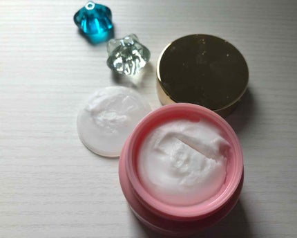 ホワイトスキンヴェール/四季/化粧下地を使ったクチコミ(2枚目)